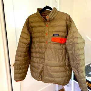 Patagonia downsweater pullover